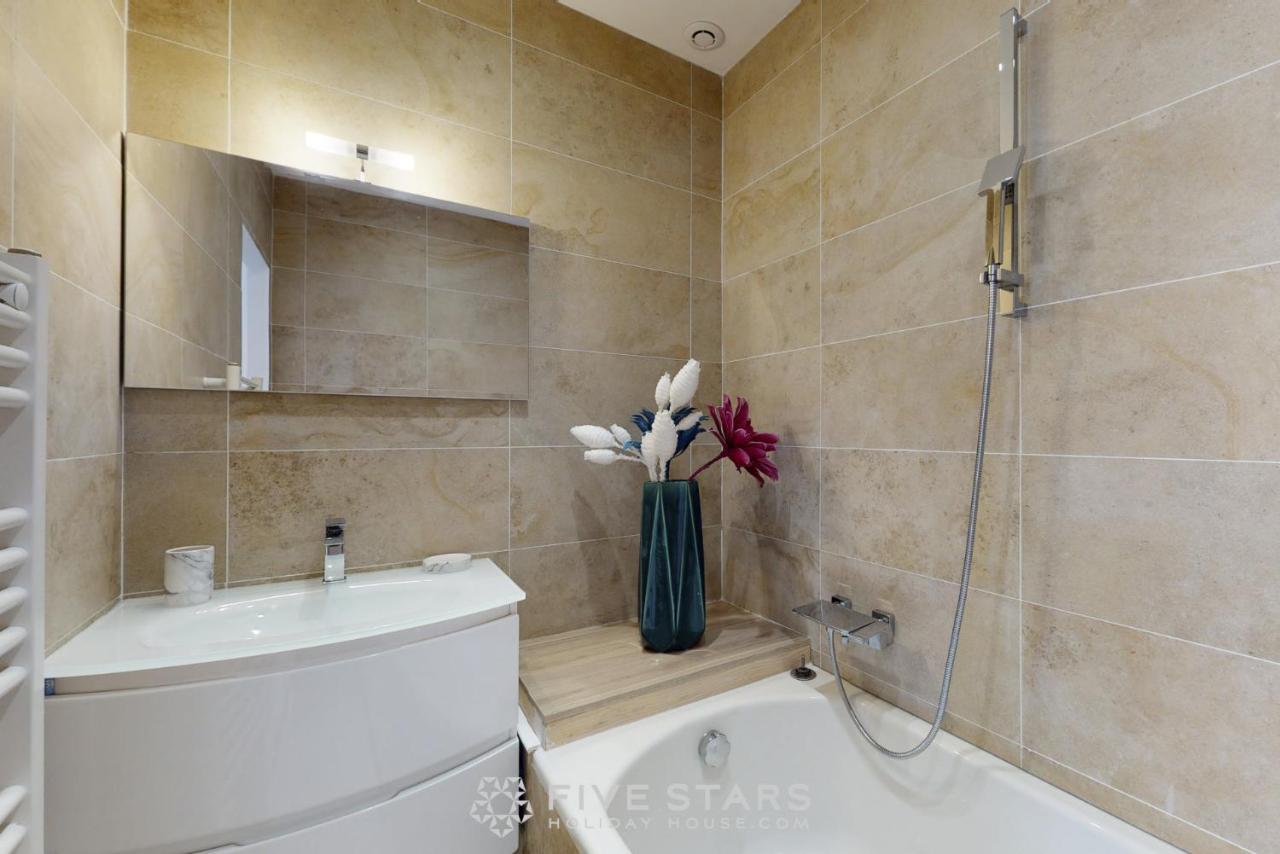 Grand Suite Promenade Five Stars Holiday House Ница Екстериор снимка